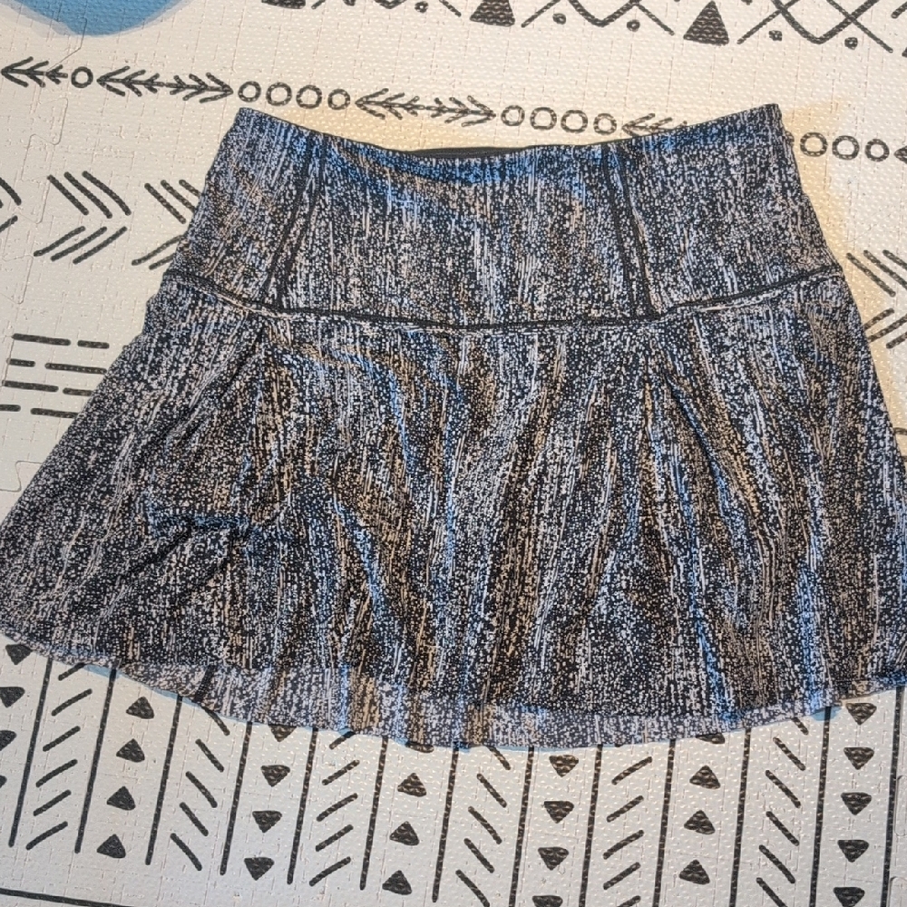 Lululemon Golf Skirt Size 6